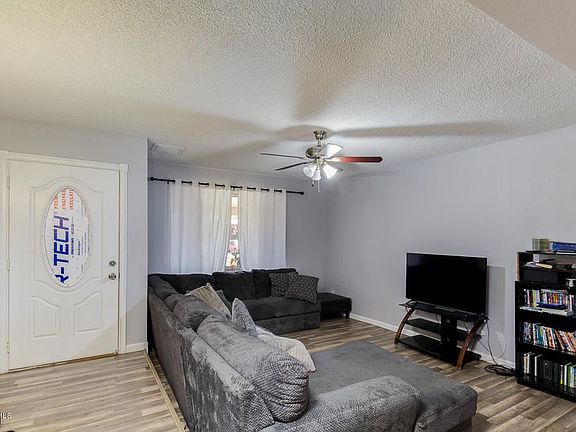 5th image of 11238 N 49th Ln