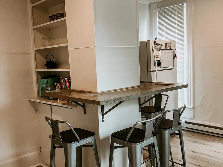 107 E Holston Ave #1 — Photo 3