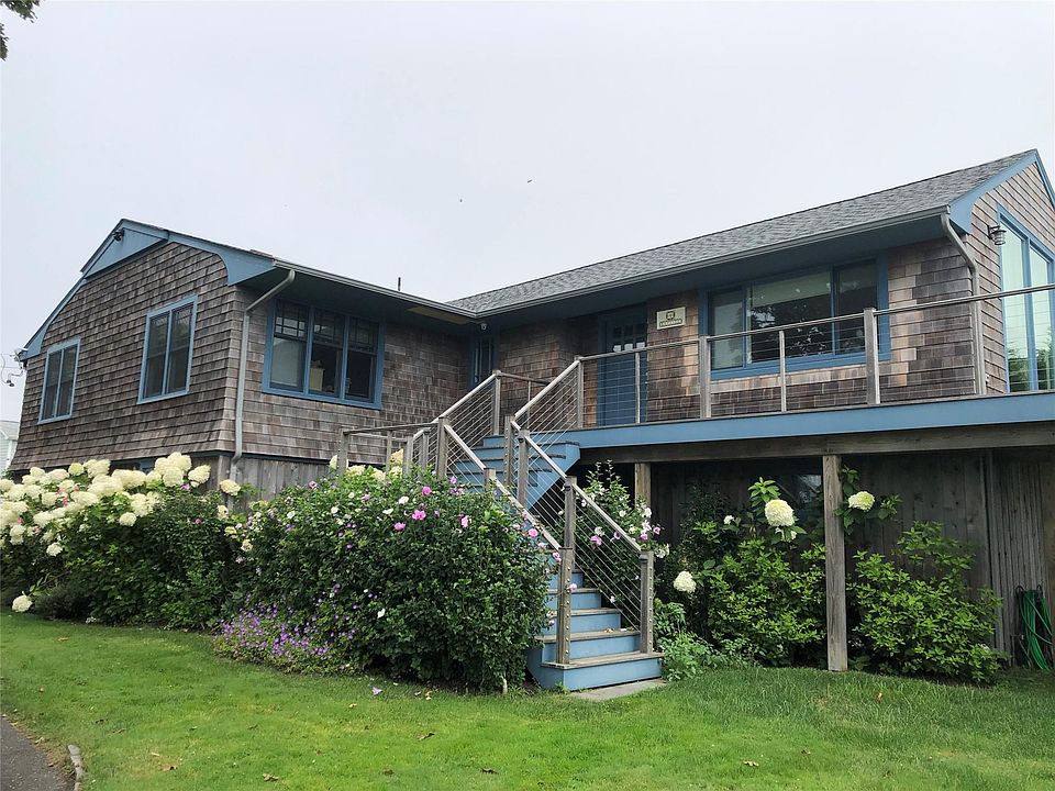 1st image of 4 Bayside Ave