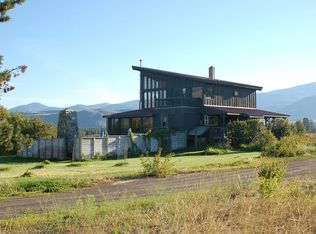 25 Wandling Rd, Winthrop, WA 98862