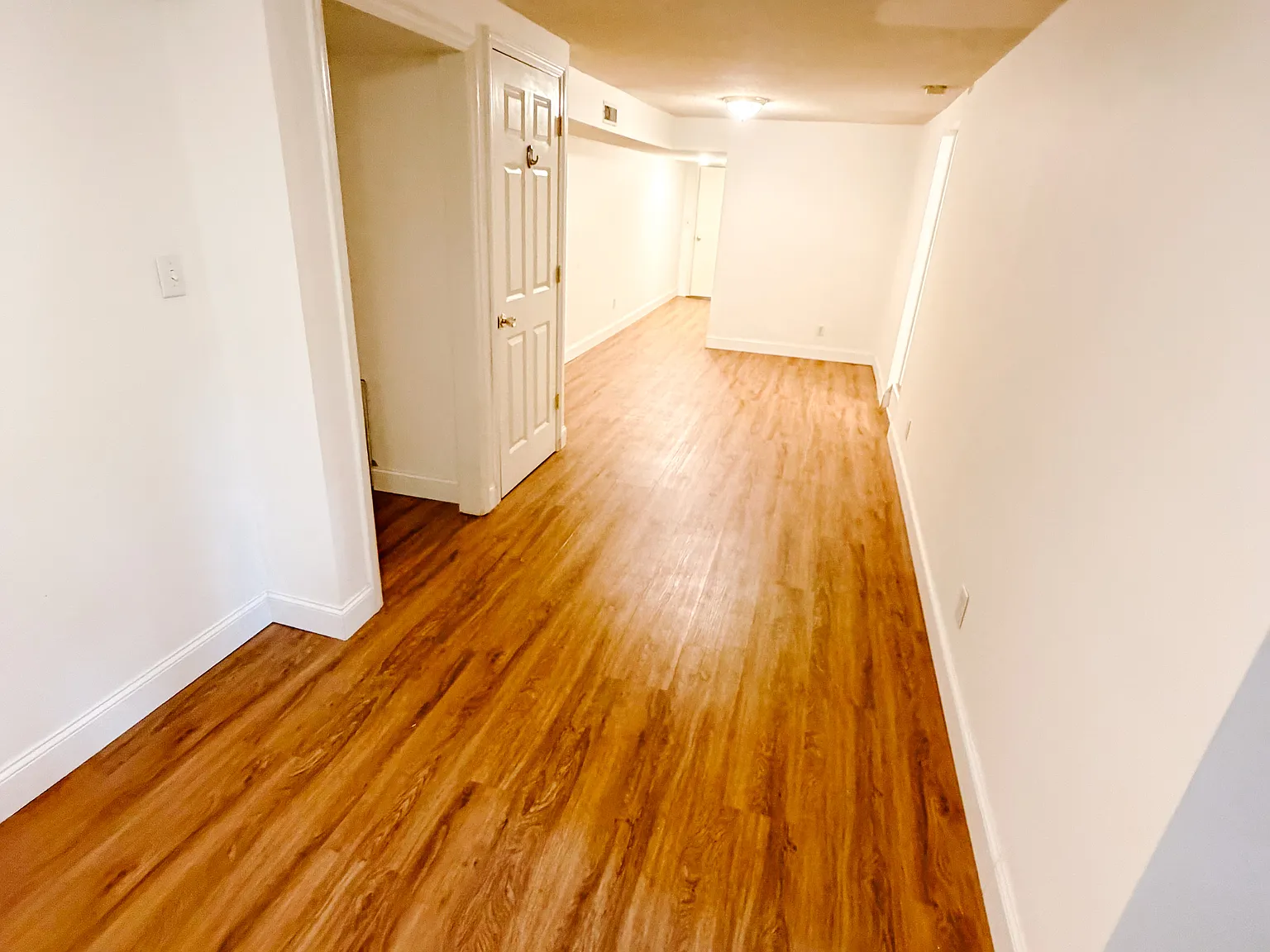1 bed, 700 sqft, $900 — Photo 2