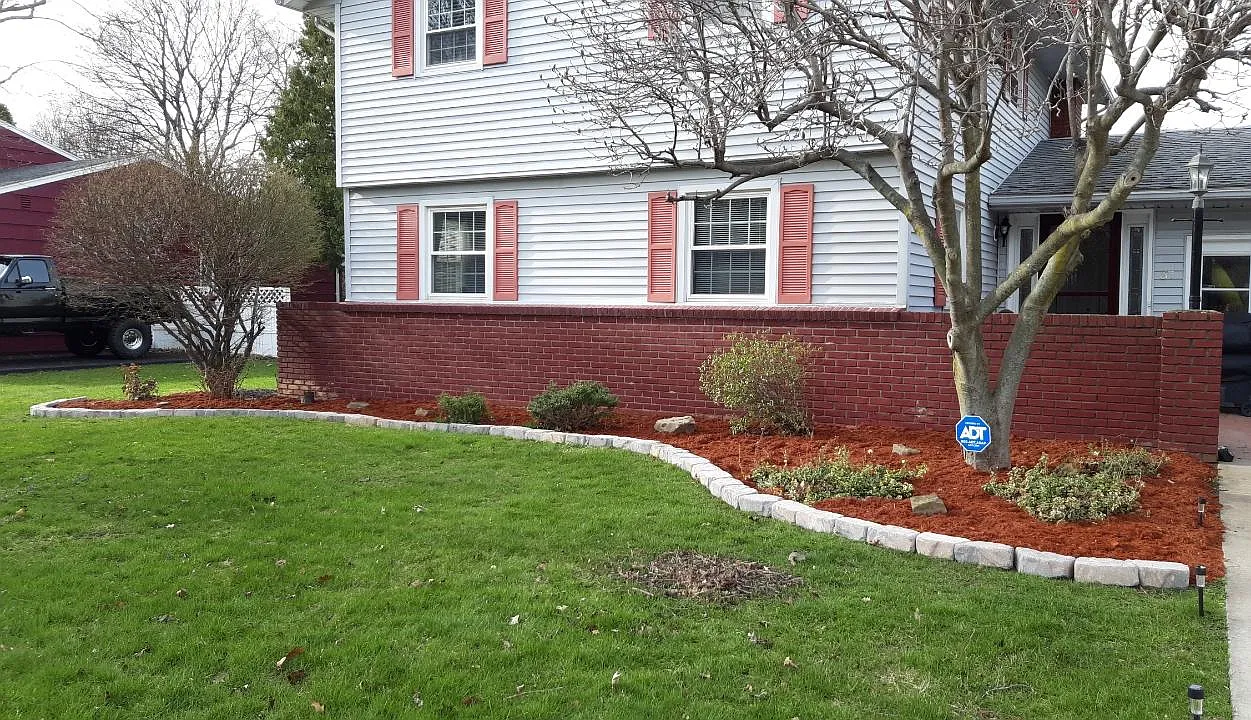 5 bed, 2.5 bath, 2550 sqft, $2,975 — Photo 4