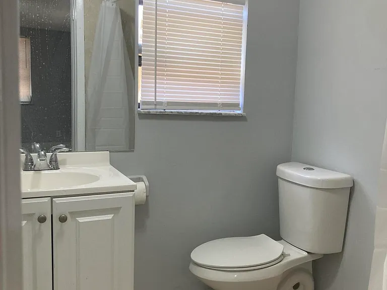 3630 SW 46th Ave — Photo 23