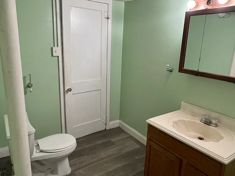 1521 Hubbard St #2 — Photo 6