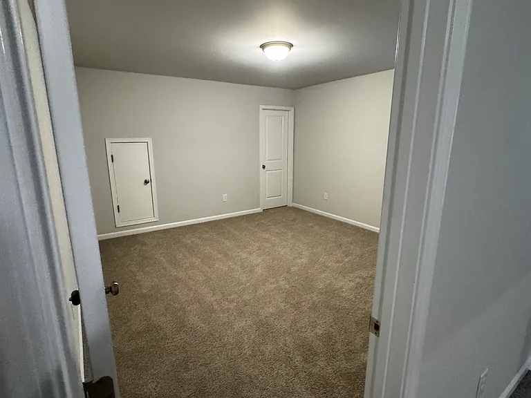 148 Gervais Cir — Photo 20