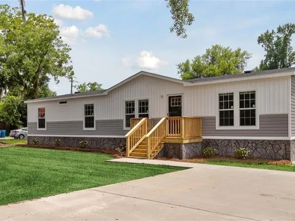 106 S Macon St, Ludowici, GA 31316