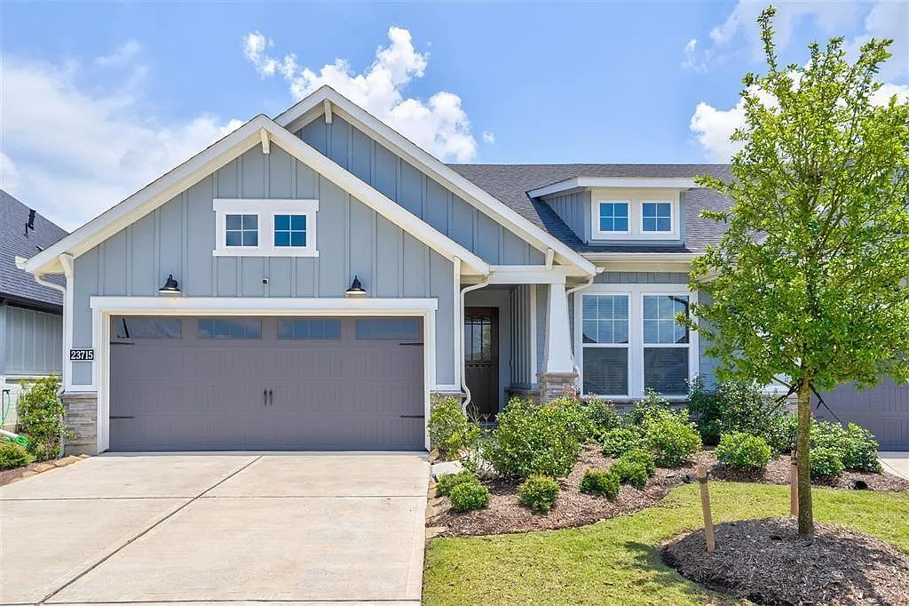 3 bed, 3.0 bath, 2011 sqft, $2,650 — Photo 1