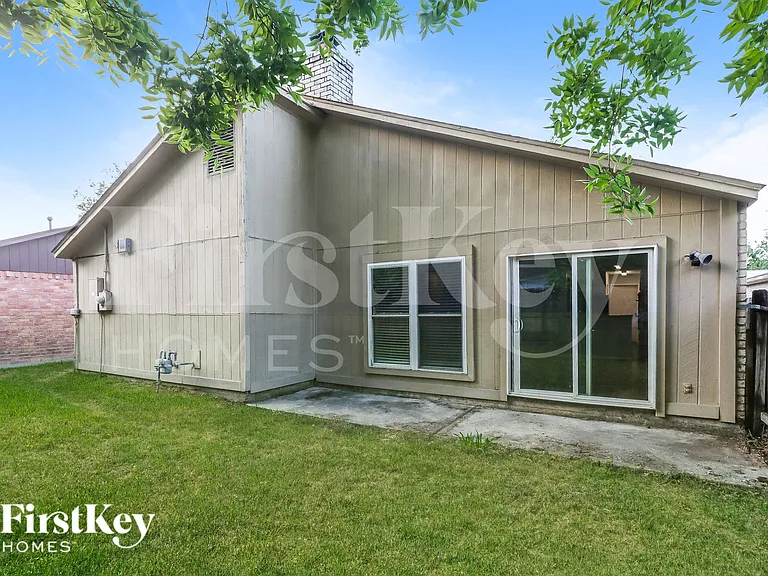1308 Wilson Dr — Photo 18