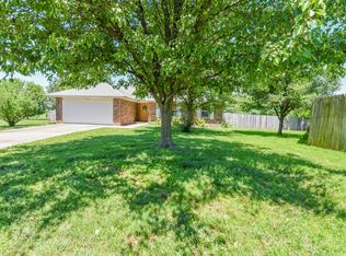 3423 W Stardust Ct, Springfield, MO 65807