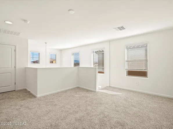 7021 W Jadewood Ln, Tucson, AZ 85757