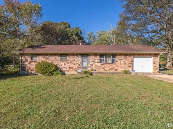 2609 Clearmont Ln, Poplar Bluff, MO 63901