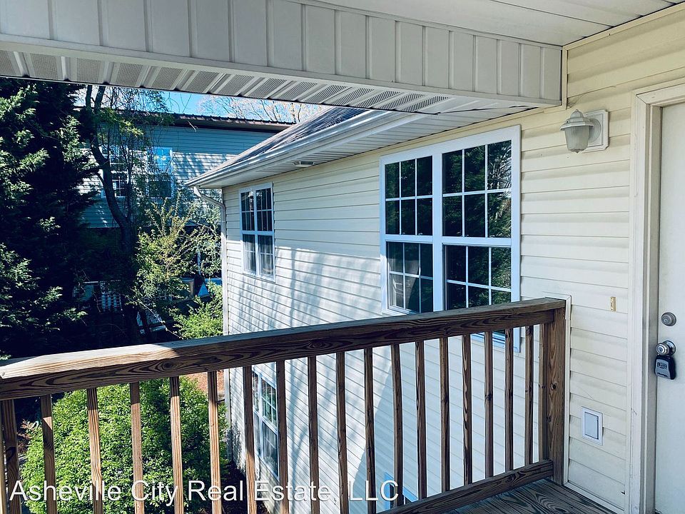 2nd image of 244 Westwood Pl #4
