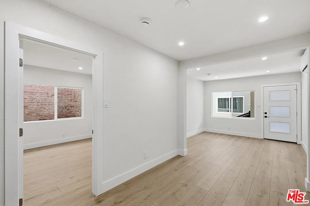 2 bed, 1.0 bath, 950 sqft, $2,595 — Photo 4