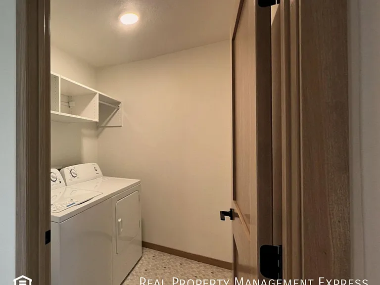 9006 W Jerald Pl — Photo 20