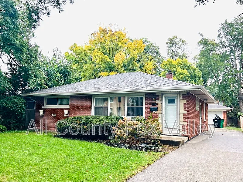 239 N Redfield Ct