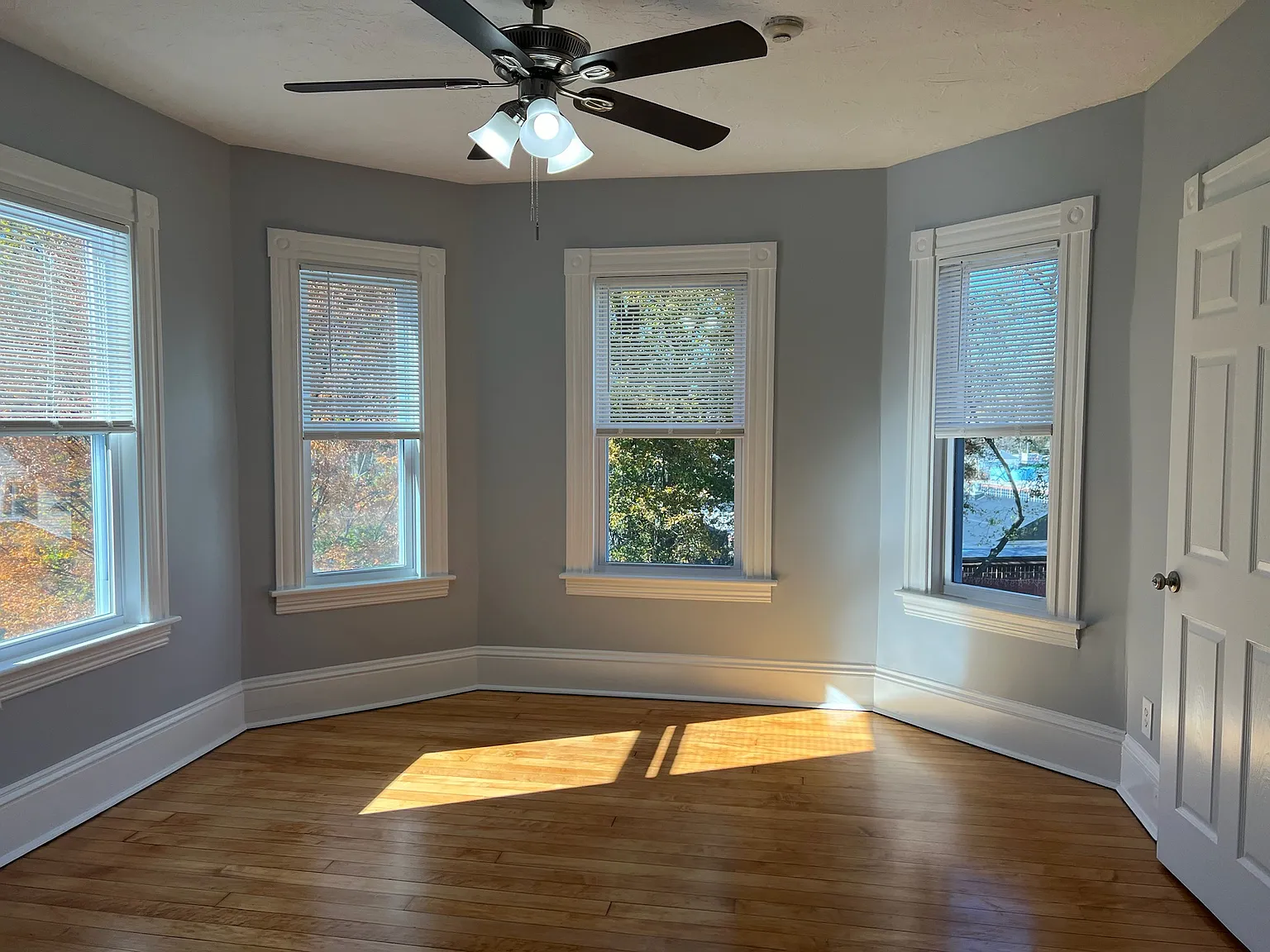 2 bed, 700 sqft, $1,750 — Photo 3
