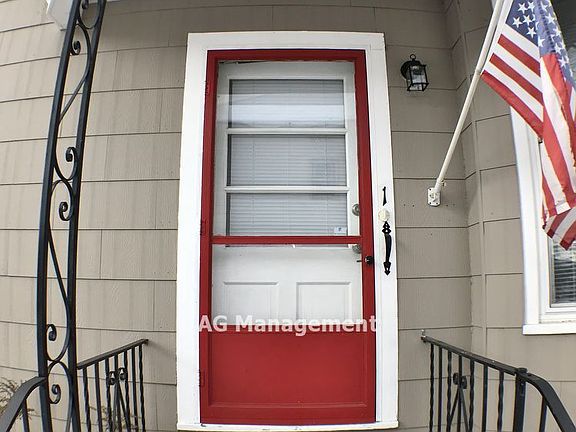 3rd image of 32 Lincoln St APT 1