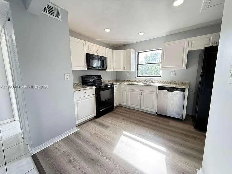 1920 N Congress Ave #201 — Photo 1