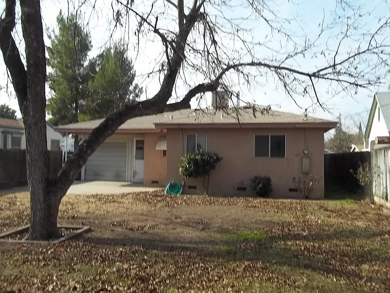 1248 N Thorne Ave — Photo 7