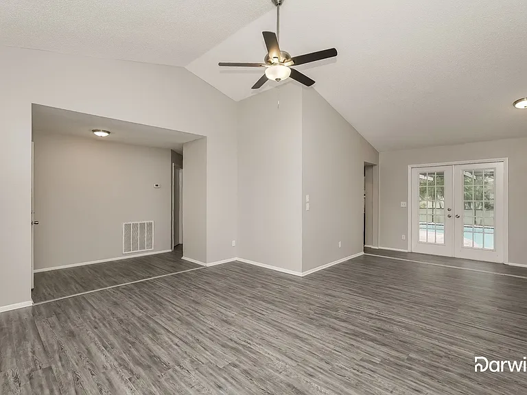 7392 Flyway Dr — Photo 5