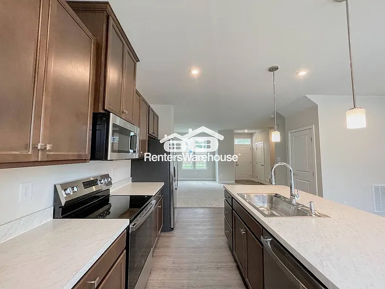 202 Reids Place Dr — Photo 10