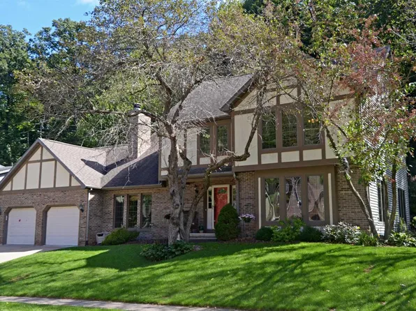 1722 Ludden Drive, Cross Plains, WI 53528