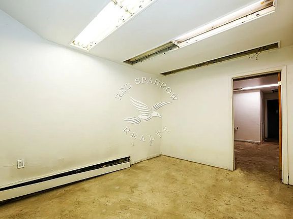 5th image of 252 E 89th St APT 1D