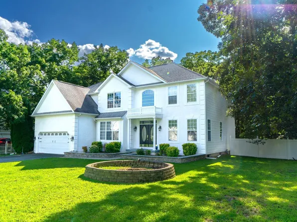 27 Emerald Dr, Egg Harbor Township, NJ 08234