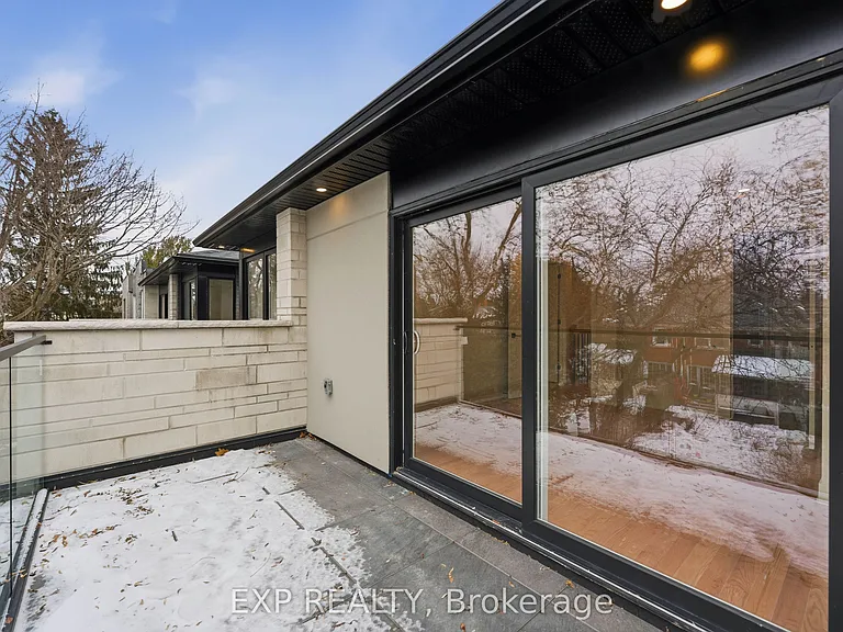 512 Roosevelt Ave #B — Photo 20