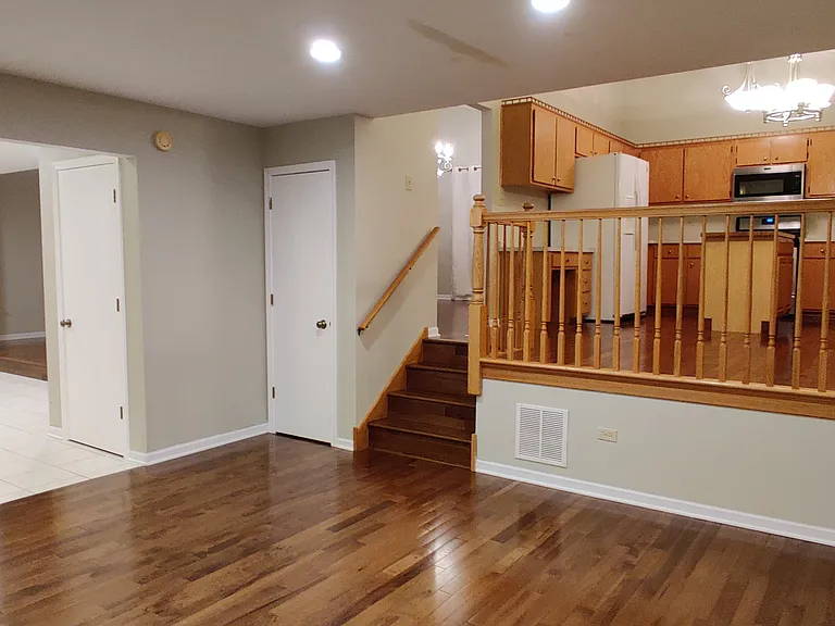7810 Brookside Glen Dr — Photo 34