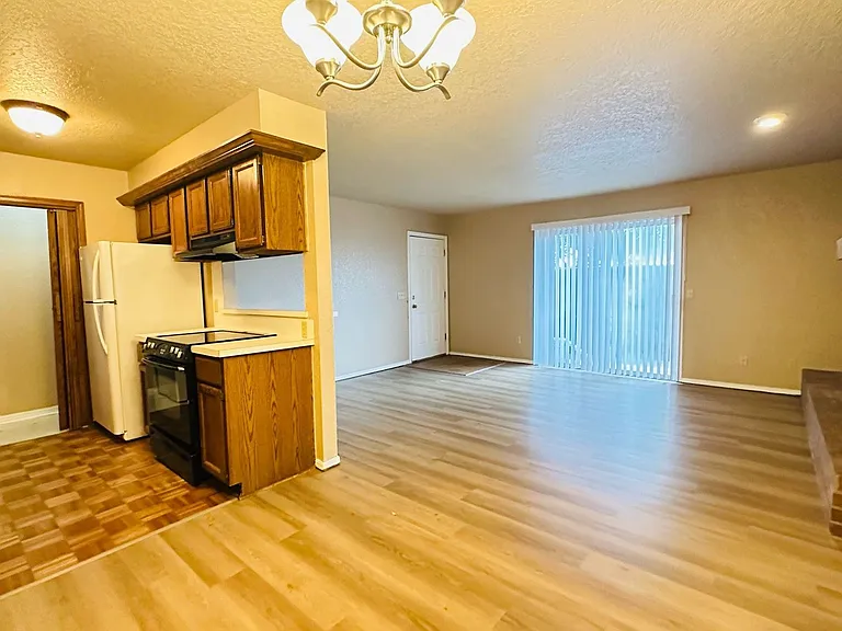 3200 W Britton Rd #19 — Photo 7