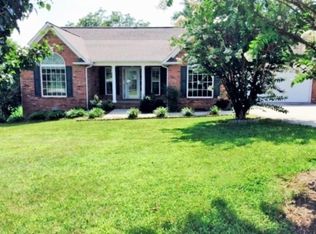 212 Austin Ln, Jacksboro, TN 37757