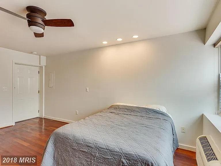 1512 Marion St NW #104 — Photo 16