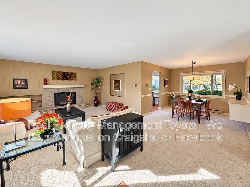 2808 Azalea Pl