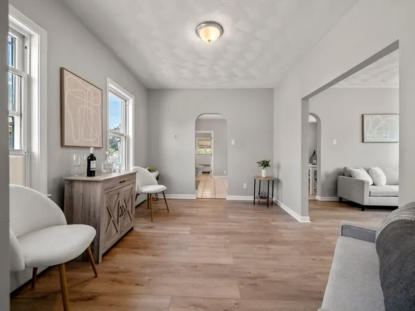 30 Winter St, Taunton, MA 02780