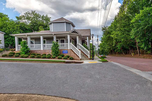 1054 Liman Ave SE Photo 1