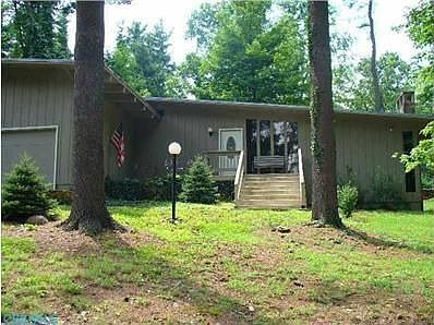 1st image of 180 Pinetree Dr