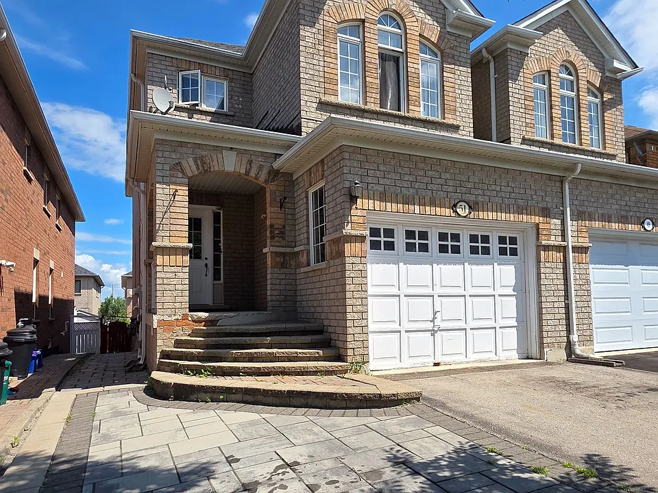 51 Casabel Dr