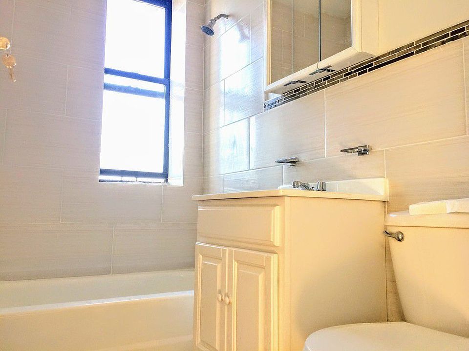 2nd image of 3011 Heath Ave APT 4