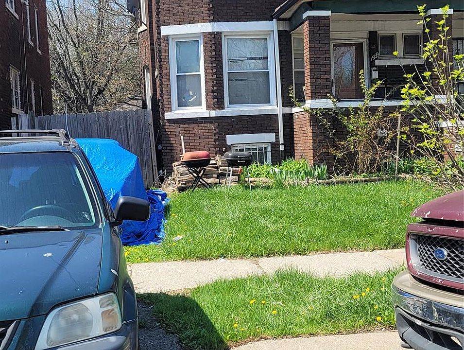 2nd image of 1569 W Grand Blvd