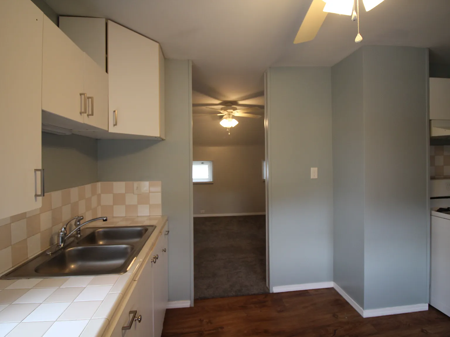 2 bed, 825 sqft, $1,150 — Photo 3