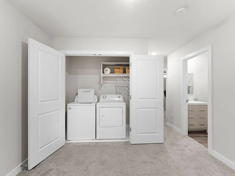 Sandstone Pointe Townhomes — Photo 19