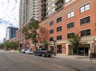 10180 104th St NW #2506, Edmonton, AB T5J1A7