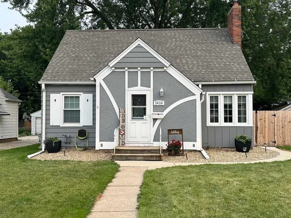 1416 Bertch Ave, Waterloo, IA 50702