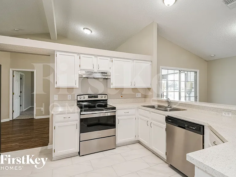 4630 Pebble Brook Dr — Photo 6