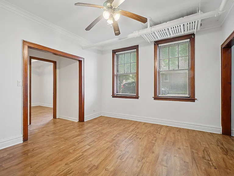 1301 Maple Ave #1 — Photo 2