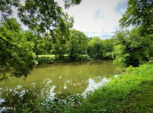 Riverview Cir, Sevierville, TN 37862