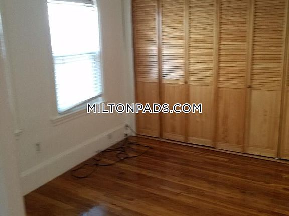 5th image of 34 Dyer Ave #2