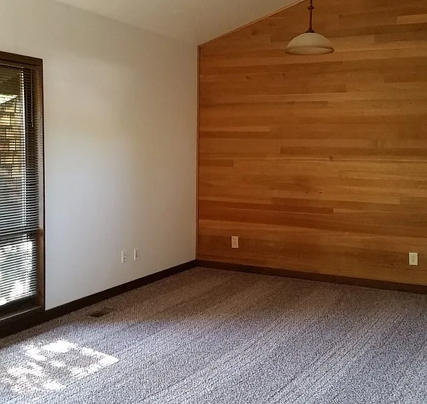 808 Queen Ave — Photo 4