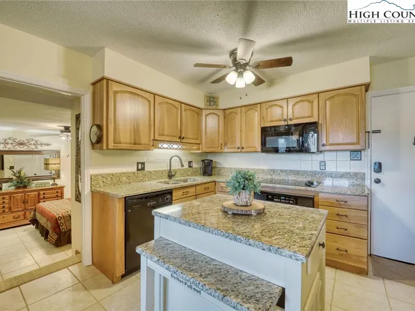 1005 Beech Mountain Parkway #303, Beech Mountain, NC 28604